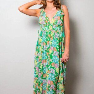 Elegant Floral Maxi Dress in Green